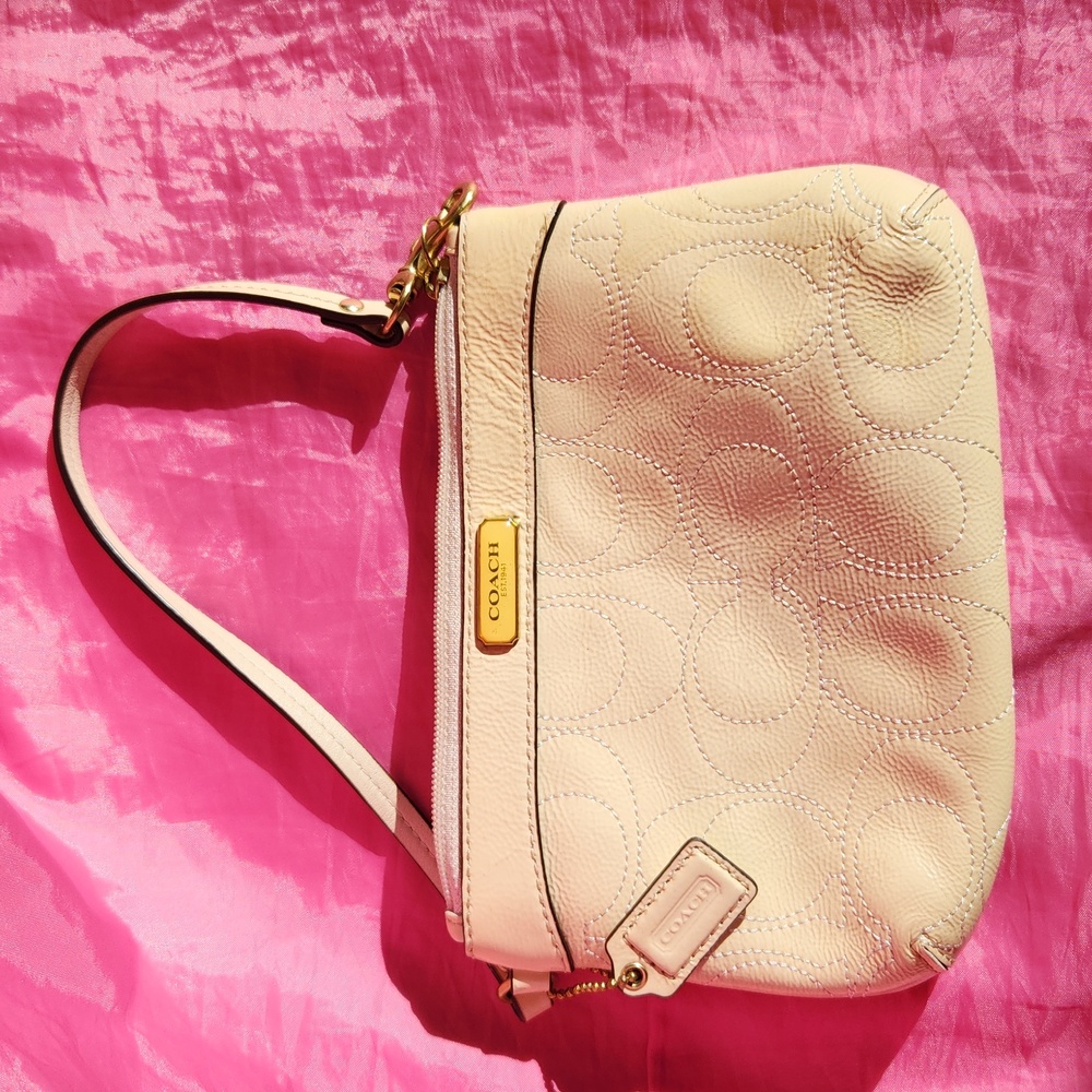 COACH 2013 Francine Wristlet Butter patent leather